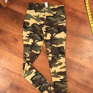 URBAN GROOVE SA Woman’s CAMO LEGGINGS pants  Small